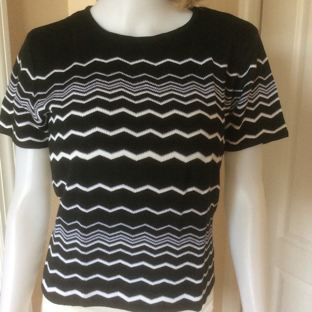 Liz Claiborne knitted top